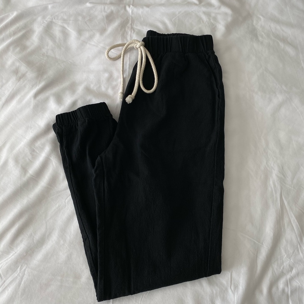 Black Knot Waist Tapered Pants